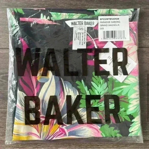 WALTER BAKER Corsica Sarong in Grand Magnolia Floral. One Size, Love Island Vibe - Picture 7 of 11